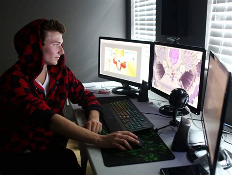 How do YouTubers use video game music without getting .